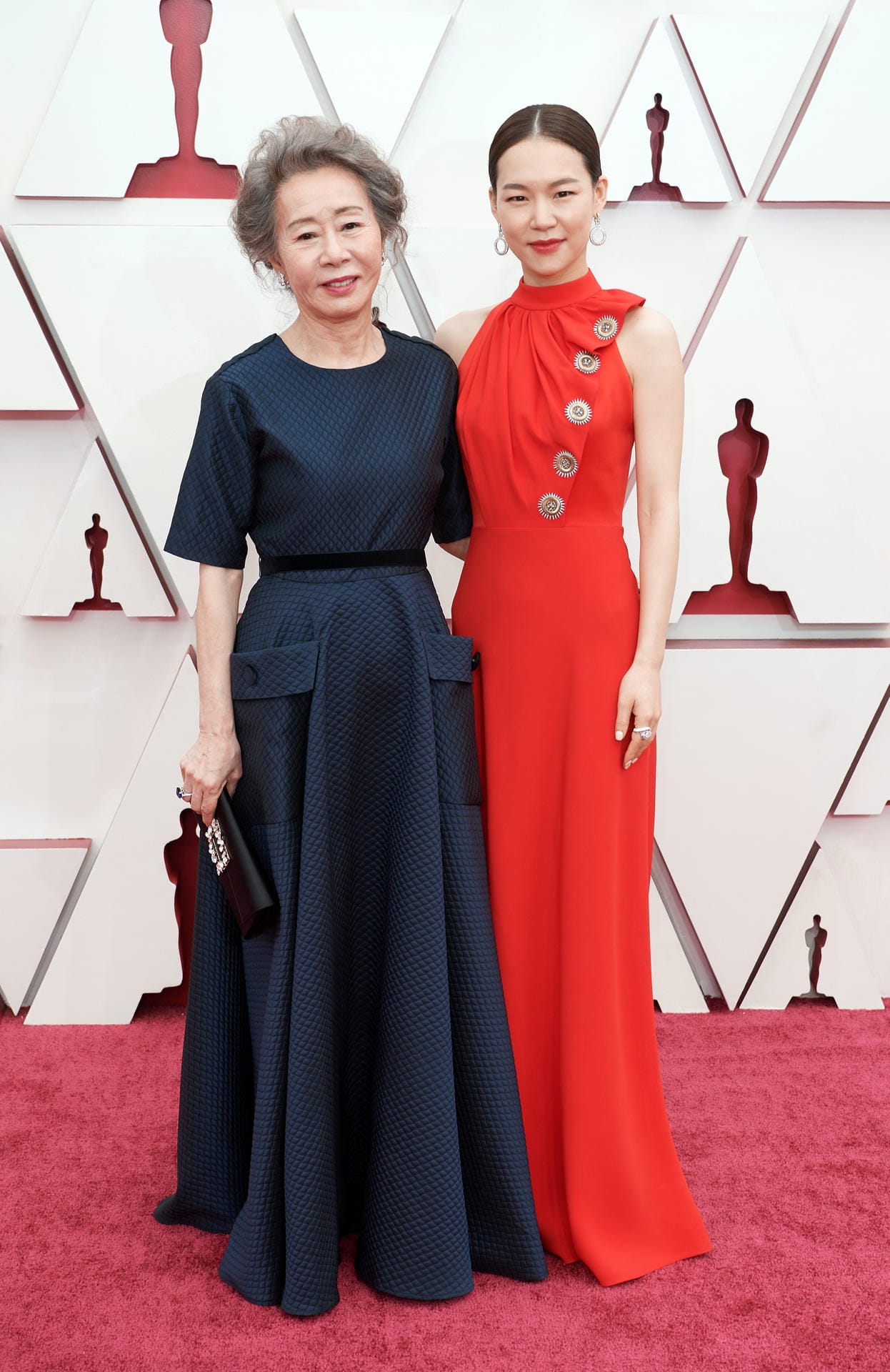 Yuh-Jung Youn (links): Sie ist die Gewinnerin des Oscars für die beste Nebendarstellerin in "Minari".