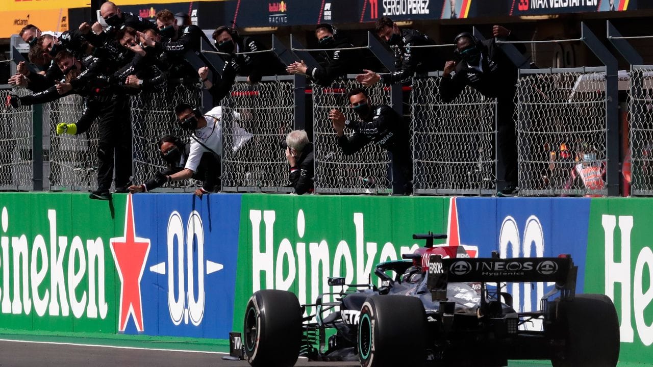 Lewis Hamilton holte sich den Sieg und baute seine Führung in der Gesamtwertung aus.