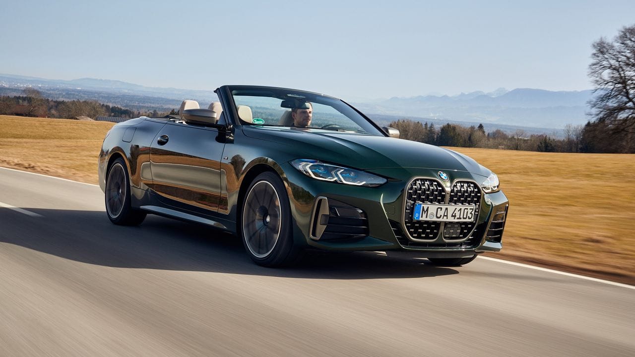 Während andere Autobauer kaum noch Cabrios im Programm haben, setzt BMW beim 4er auf eine offene Variante. Während andere Autobauer kaum noch Cabrios im Programm haben, setzt BMW beim 4er auf eine offene Variante.