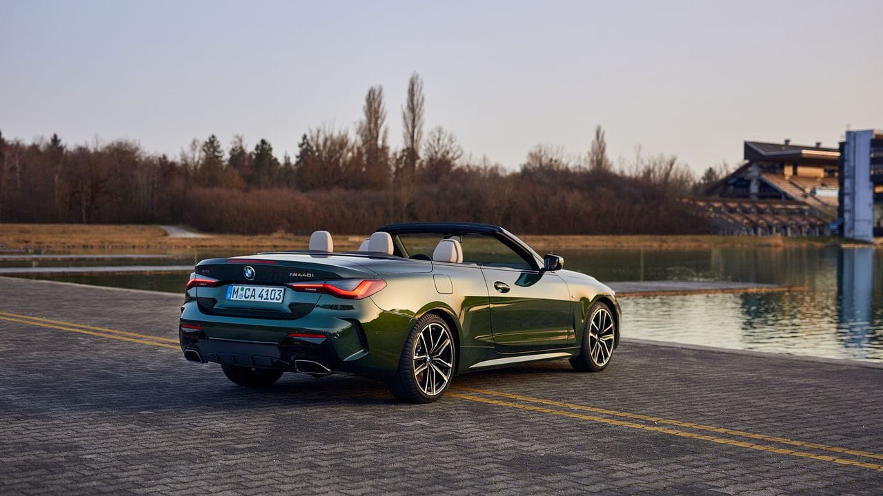 Überzeugendes Design: Auch mit offenem Verdeck stimmen beim BMW 4er Cabrio die Proportionen.