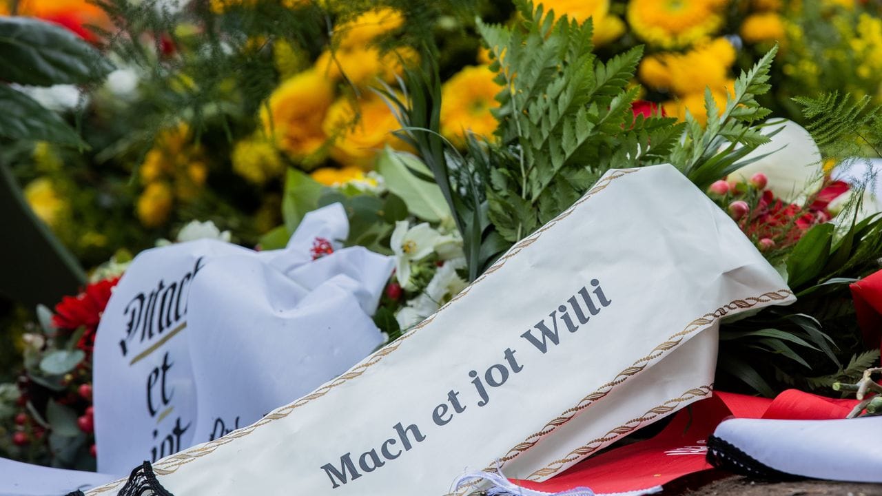 Blick auf das Grab von Willi Herren auf dem Melatenfriedhof. Blick auf das Grab von Willi Herren auf dem Melatenfriedhof.