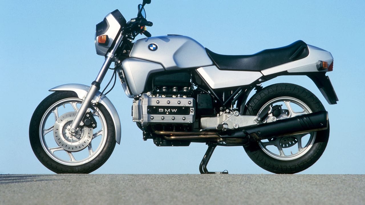 Wind of Change ohne Wind: Bei der K 100 verzichtete BMW Anfang der 1980er auf luftgekühlte Boxermotoren und setzte auf Wasserkühlung.