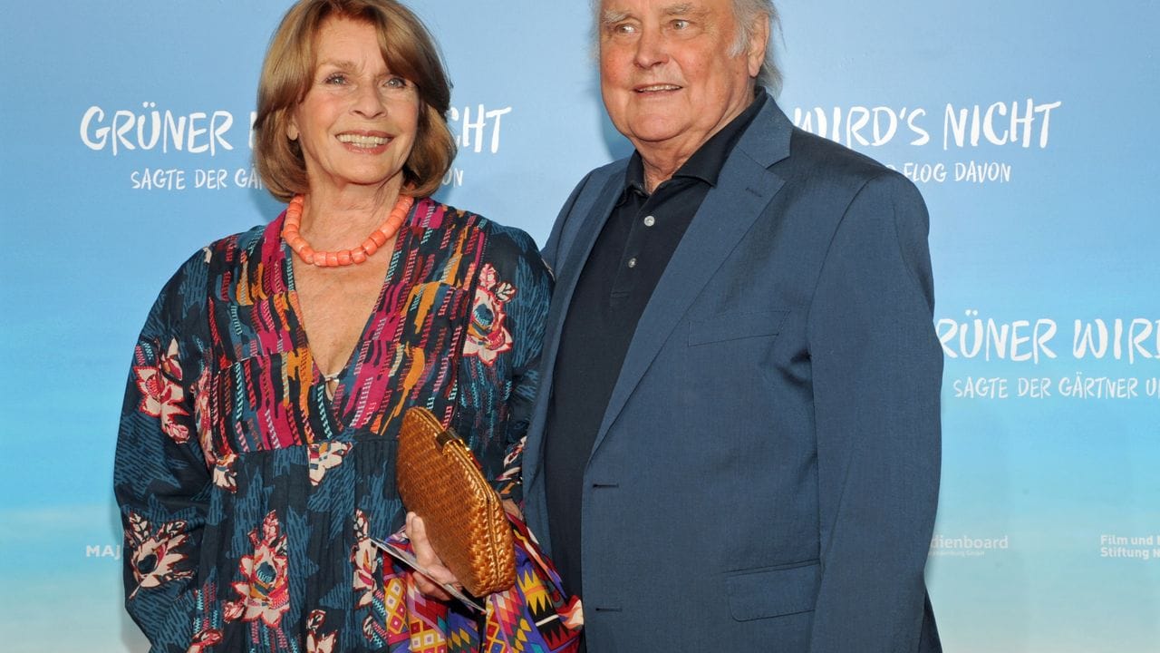Schauspielerin Senta Berger und ihr Mann Michael Verhoeven 2018 in München.
