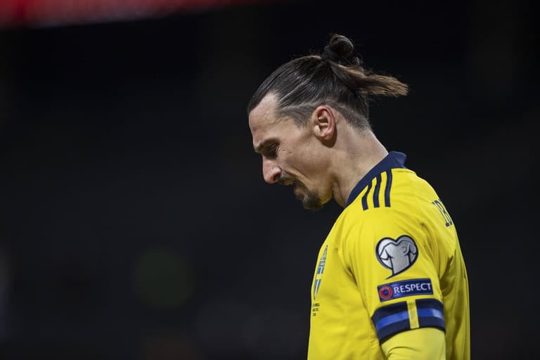 Vier Jahre älter als Ramos ist Zlatan Ibrahimovic. Dennoch hätte der schwedische Superstar einen Kader im EM-Kader seines Landes sicher gehabt. Doch...