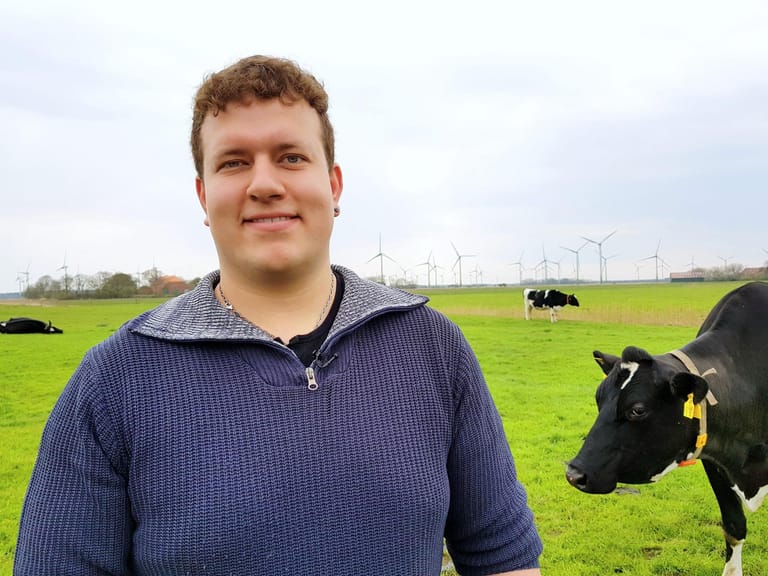 Milchbauer Enno (25) aus Niedersachsen