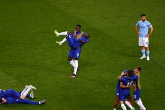 Die Chelsea-Spieler feiern nach dem Sieg im Champions-League-Finale.