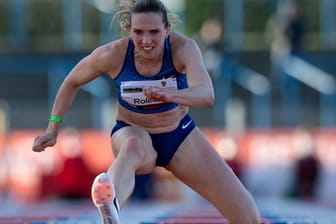 Hürdensprinterin Cindy Roleder hat das Comeback im Hürdensprint für die Olympia-Saison beendet.