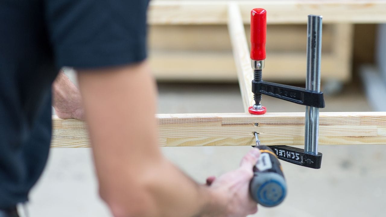Wer ein eigenes Heimwerker-Projekt startet, benötigt dafür oft auch spezielles Werkzeug. Wer ein eigenes Heimwerker-Projekt startet, benötigt dafür oft auch spezielles Werkzeug.