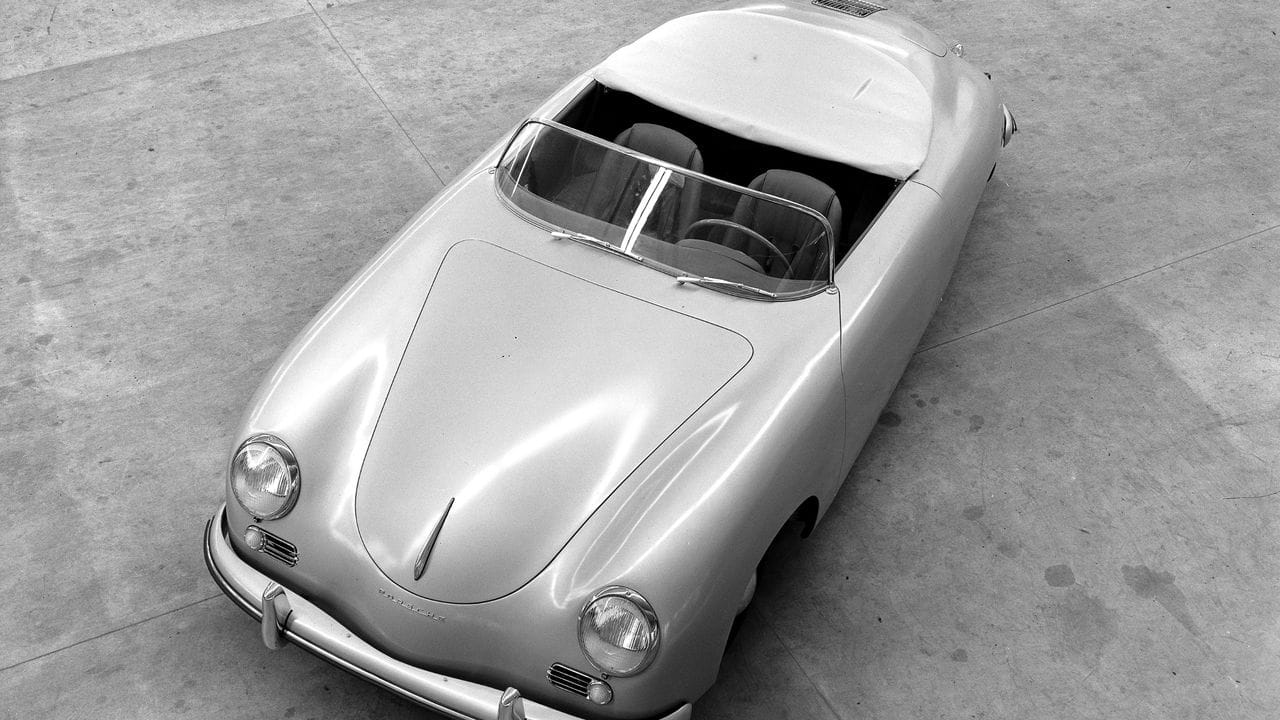 Sport für den Export: Die erste Speedster-Ausführung vom 356 entstand 1954 auf Drängen des US-Importeurs Max Hoffman, der einen günstigeren Porsche wollte.
