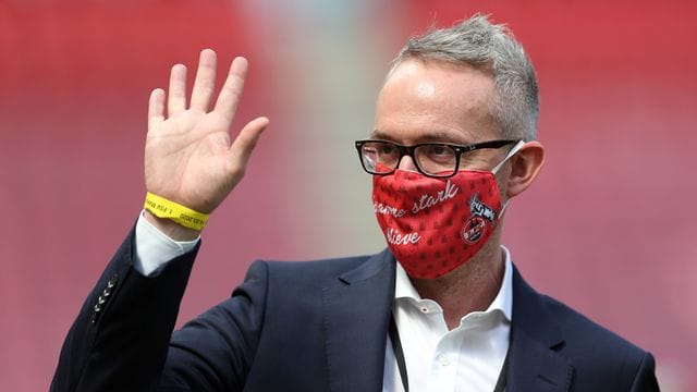 Kölns Geschäftsführer Alexander Wehrle hat sich für die Party entschuldigt. Kölns Geschäftsführer Alexander Wehrle hat sich für die Party entschuldigt.