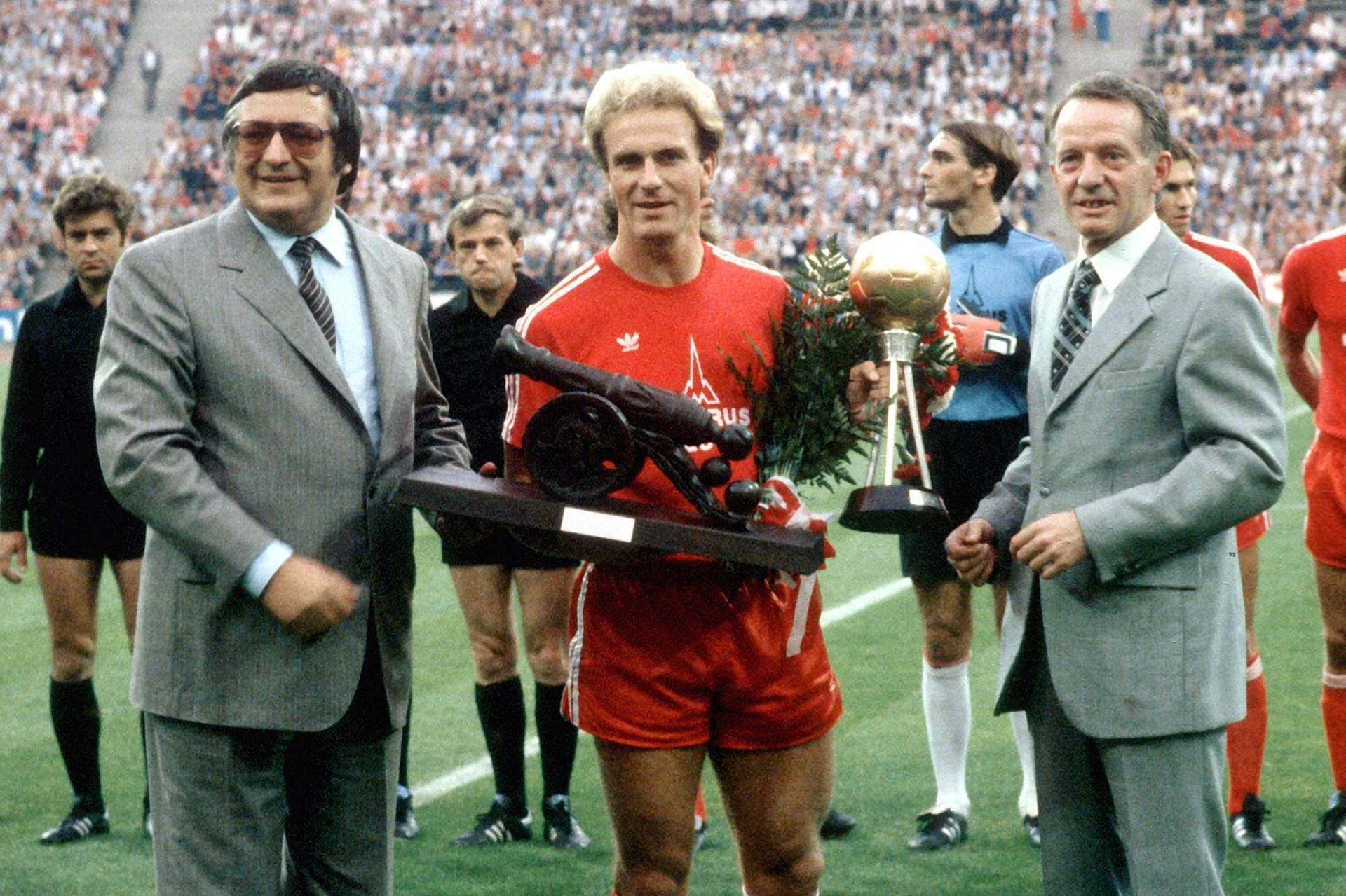In den 80er-Jahren gilt Rummenigge als einer der besten Spieler der Welt. 1980 gewinnen die Bayern erstmals nach sechs Jahren wieder die Meisterschaft, wobei Rummenigge mit 26 Toren Torschützenkönig wird. Nach dieser Spielzeit wird er zu Deutschlands und Europas Fußballer des Jahres gewählt.