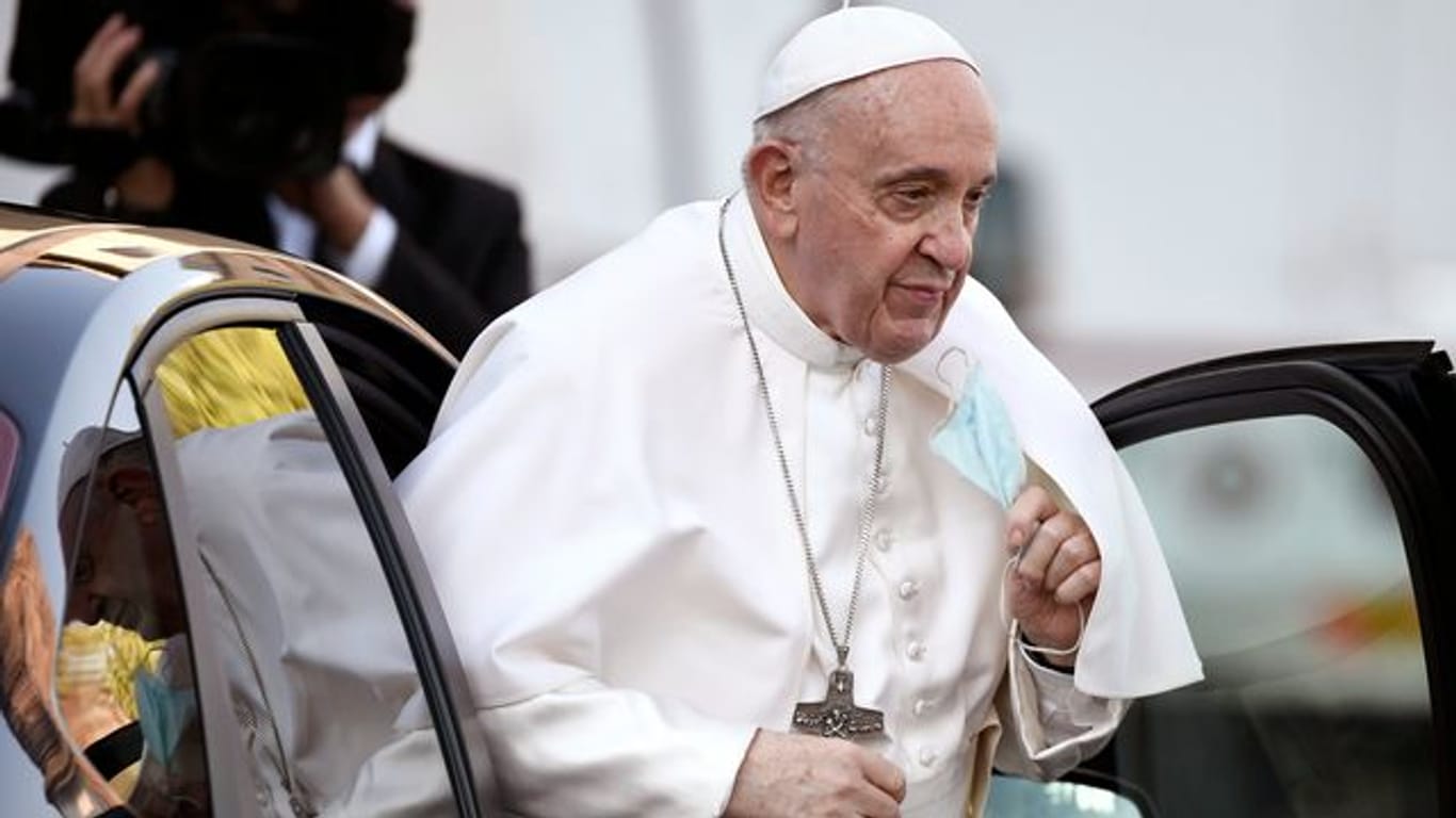 "Es ist manchmal erforderlich, die Normen zu überarbeiten": Papst Franziskus.