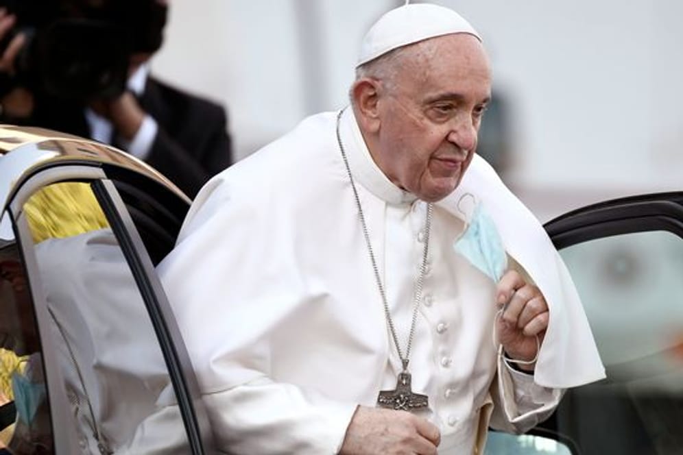 "Es ist manchmal erforderlich, die Normen zu überarbeiten": Papst Franziskus.