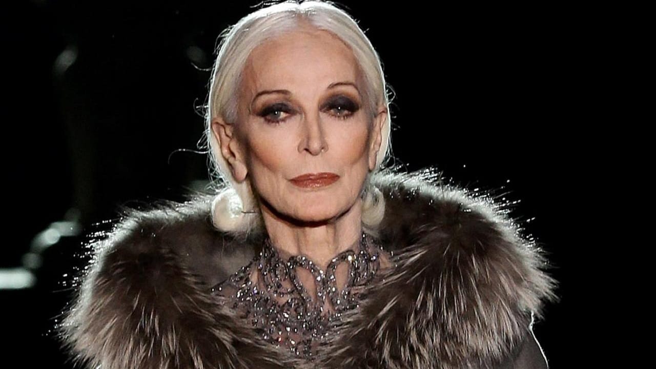 Auch mit 90 Jahren ist Carmen Dell'Orifice noch immer im Modelbusiness tätig.