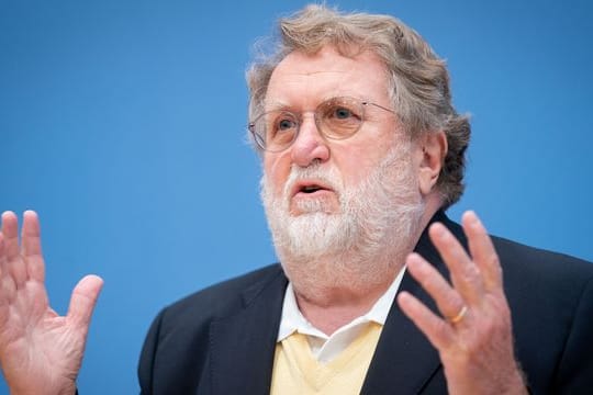 Thomas Mertens, Vorsitzender der Ständigen Impfkommission, glaubt nicht an eine generelle Impf-Empfehlung für Kinder.