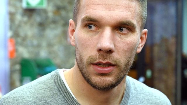 Kritisiert die Führung seines Heimatvereins FC Köln: Lukas Podolski. Kritisiert die Führung seines Heimatvereins FC Köln: Lukas Podolski.