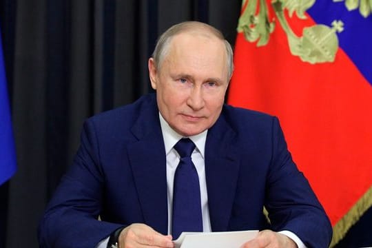 Der russische Präsident Wladimir Putin hat die umstrittenen Gesetze in seinem Land unter anderem gegen "ausländische Agenten" verteidigt.