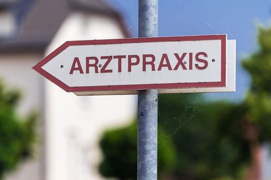 Mit dem Ende der Impf-Priorisierung erwarten die Arztpraxen in Deutschland einen großen Ansturm.