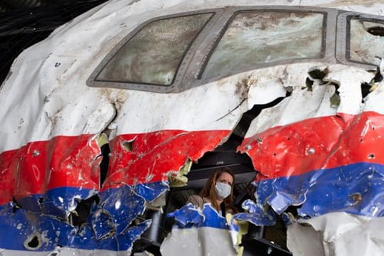 Das Flugzeug der Malaysia Airlines sollte im Juli 2014 von Amsterdam nach Kuala Lumpur fliegen.