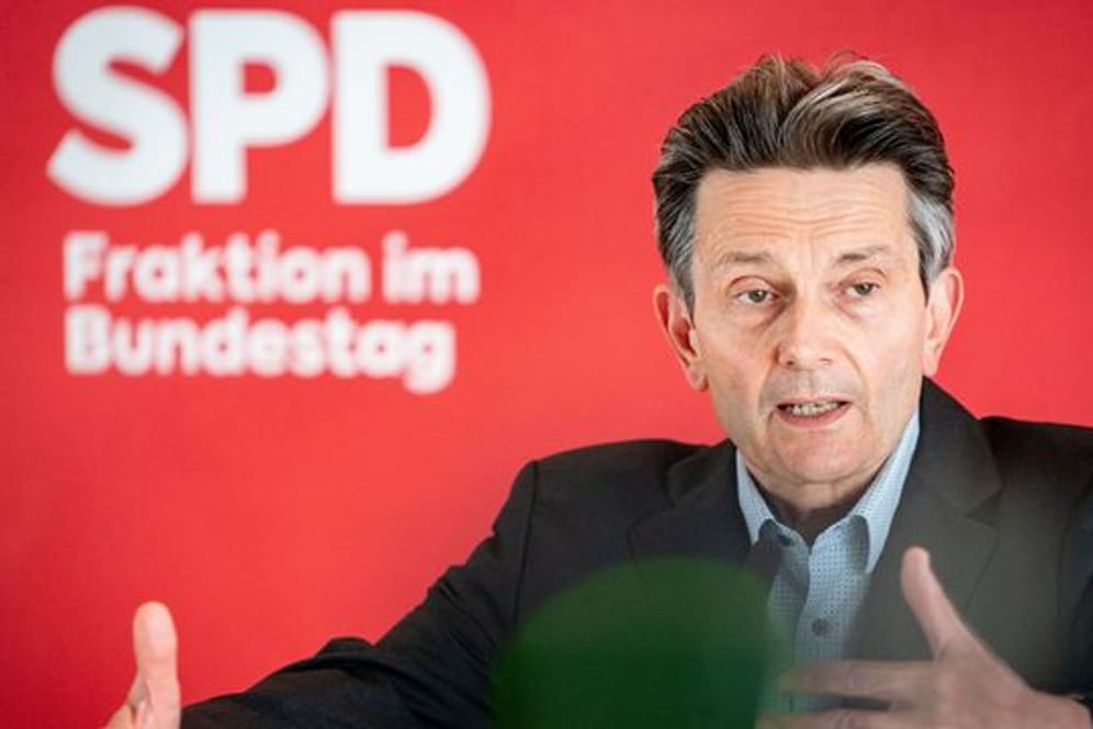 "Herr Spahn sollte nicht nach einer Entschuldigung rufen, sondern an der Aufklärung mitwirken": Rolf Mützenich.