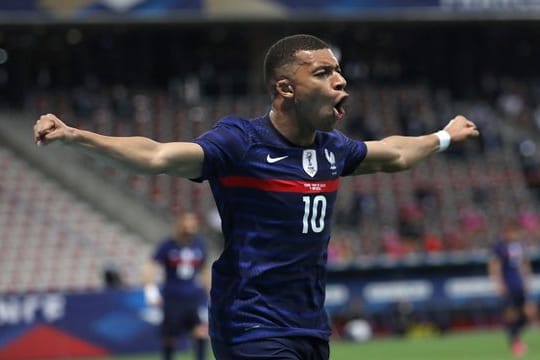 Kann nach Ansicht von Trainer Arsène Wenger in die Fußstapfen von Messi und Ronaldo treten: Kylian Mbappé.