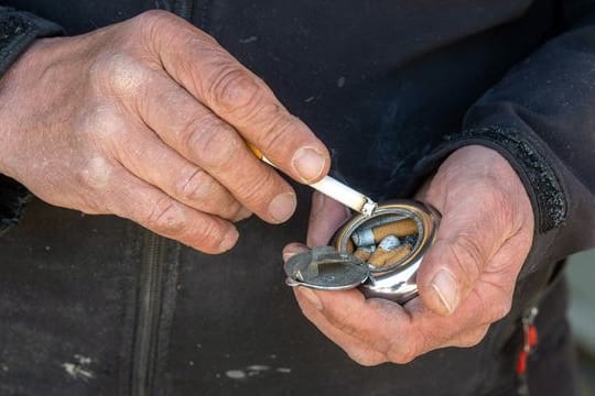Rauchen richtet neben Alkohol nach wie vor mit Abstand die größten Gesundheitsschäden in Deutschland an.