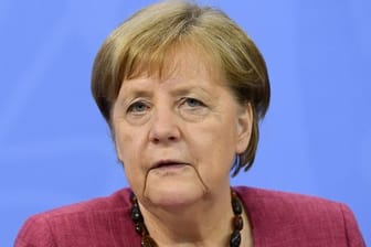 Angela Merkel wird sich in einer Video-Schalte mit den Nationalspielern austauschen.