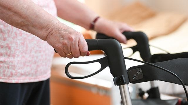 Pflegebedürftige sollen von Zuzahlungen im Heim entlastet werden.