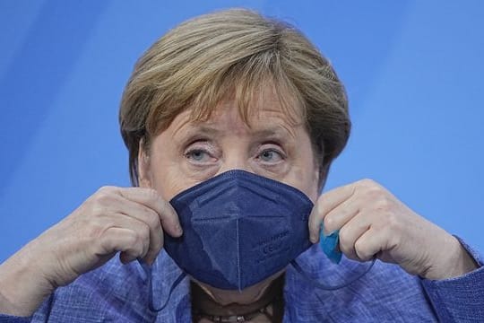 Corona bewegt auch den G7-Gipfel in Cornwall: Sicherheitsleute der Bundeskanzlerin waren vorab in einem Hotel untergebracht, in dem es einen Virus-Ausbruch gab.