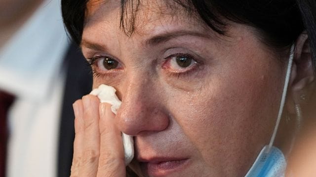 Kann Merkel helfen? Natalia Protassewitsch bangt um ihren inhaftierten Sohn Roman. Kann Merkel helfen? Natalia Protassewitsch bangt um ihren inhaftierten Sohn Roman.