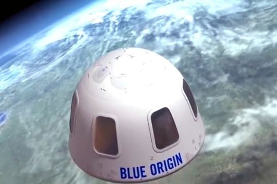 Diese undatierte Illustration von Blue Origin zeigt die Kapsel, mit der die Firma Touristen ins All bringen will: Ein Sitzplatz für den ersten bemannten Weltraumflug ist für 28 Millionen US-Dollar versteigert worden.