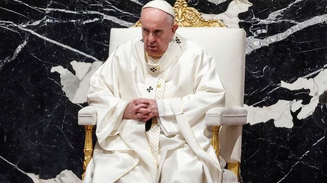Papst Franziskus im Petersdom. Papst Franziskus im Petersdom.