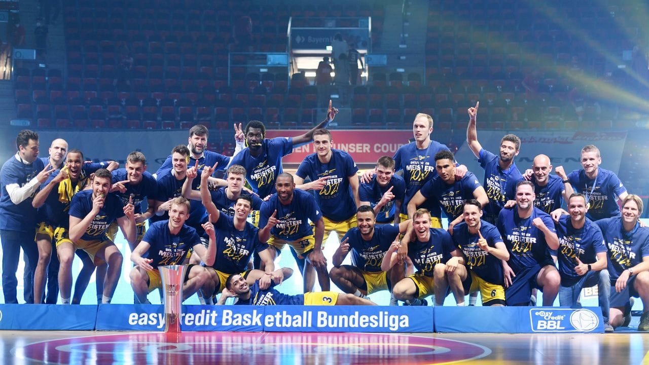 Alba Berlin hat sich in der Finalserie gegen Bayern München durchgesetzt und den zehnten Meistertitel der Vereinshistorie geholt.