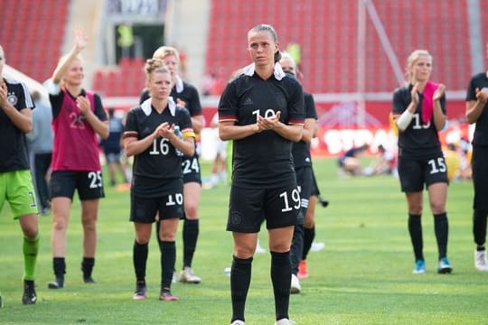 Nichts wollte beim Länderspiel gegen Chile so richtig klappen: Enttäuschung bei Deutschlands Spielerinnen.