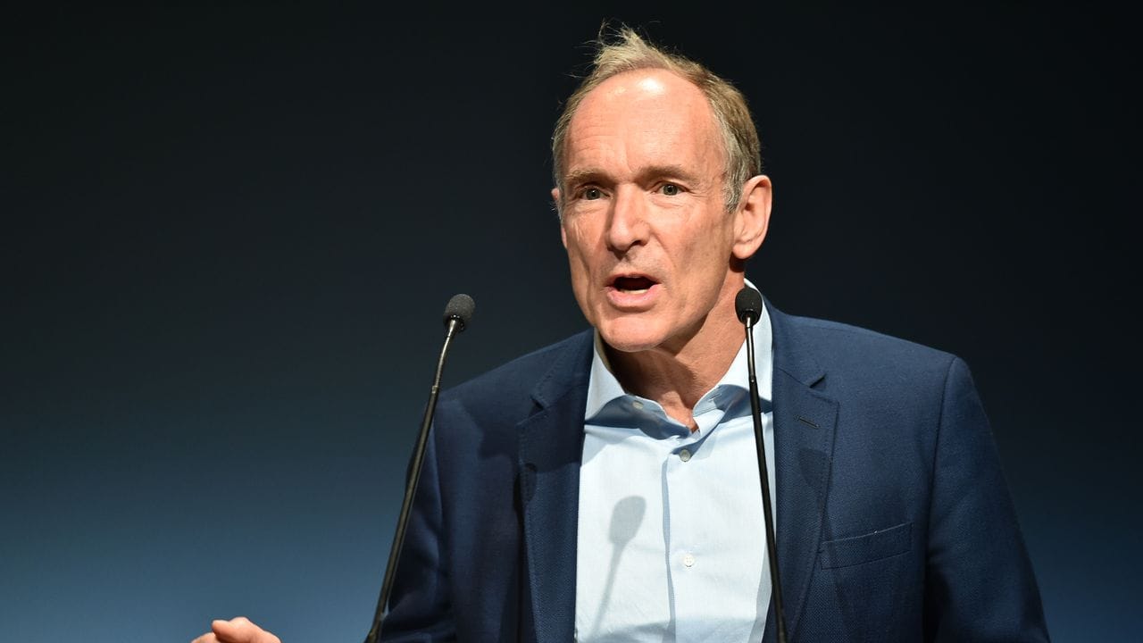 Tim Berners-Lee, Erfinder des World Wide Web, spricht auf dem Internet Governance Forum (IGF).