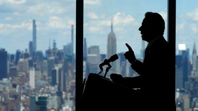 New Yorks Gouverneur Andrew Cuomo spricht über die Aufhebung der Corona-Einschränkungen. New Yorks Gouverneur Andrew Cuomo spricht über die Aufhebung der Corona-Einschränkungen.