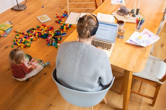 Für Eltern kleiner Kinder war der Lockdown eine Herausforderung.