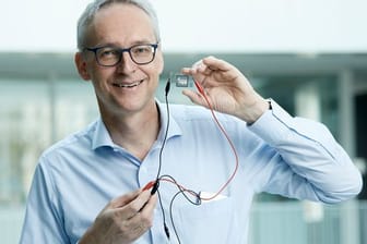 Der Dresdner Physik-Professor Karl Leo ist mit dem Europäischen Erfinderpreis ausgezeichnet worden.