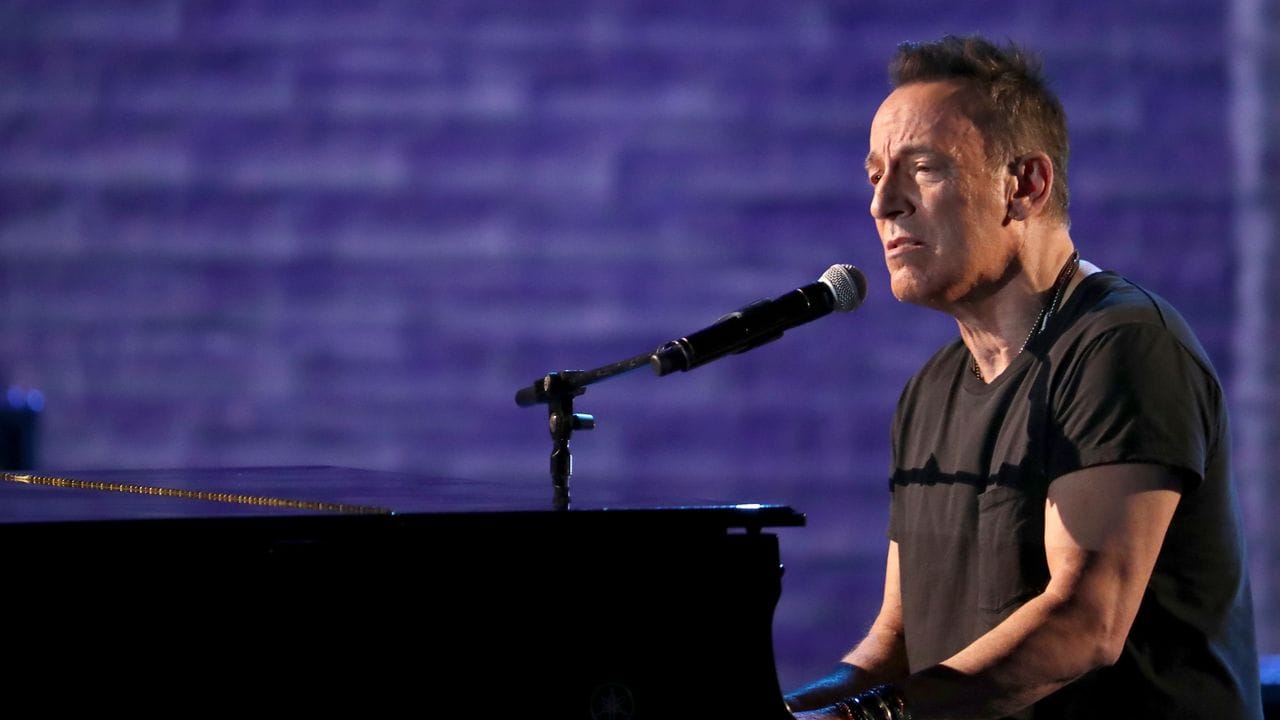 Bruce Springsteen, US-amerikanischer Musiker, tritt während der Verleihung der 72.