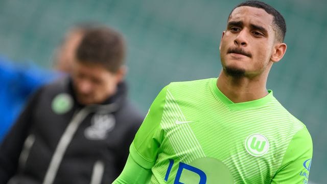 Steht wohl bei RB Leipzig hoch im Kurs: Wolfsburgs Maxence Lacroix. Steht wohl bei RB Leipzig hoch im Kurs: Wolfsburgs Maxence Lacroix.
