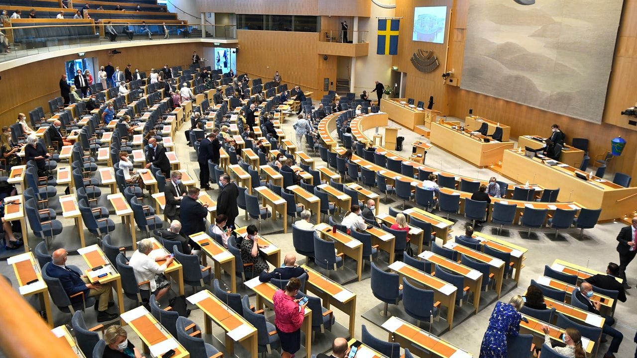 Das schwedische Parlament, der "Riksdagen", hat Regierungschef Löfven sein Misstrauen ausgesprochen.
