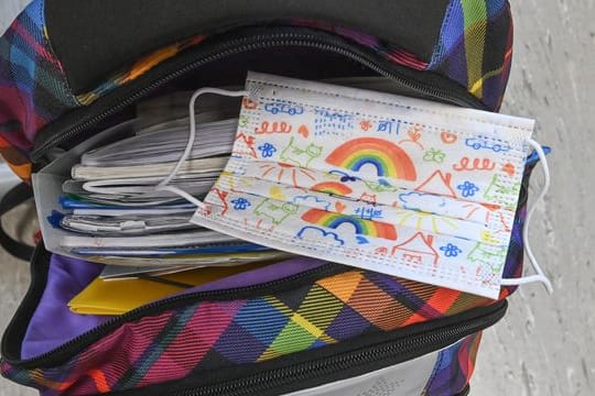 Wie es nach den Sommerferien für Schülerinnen und Schüler weitergeht, ist unklar.