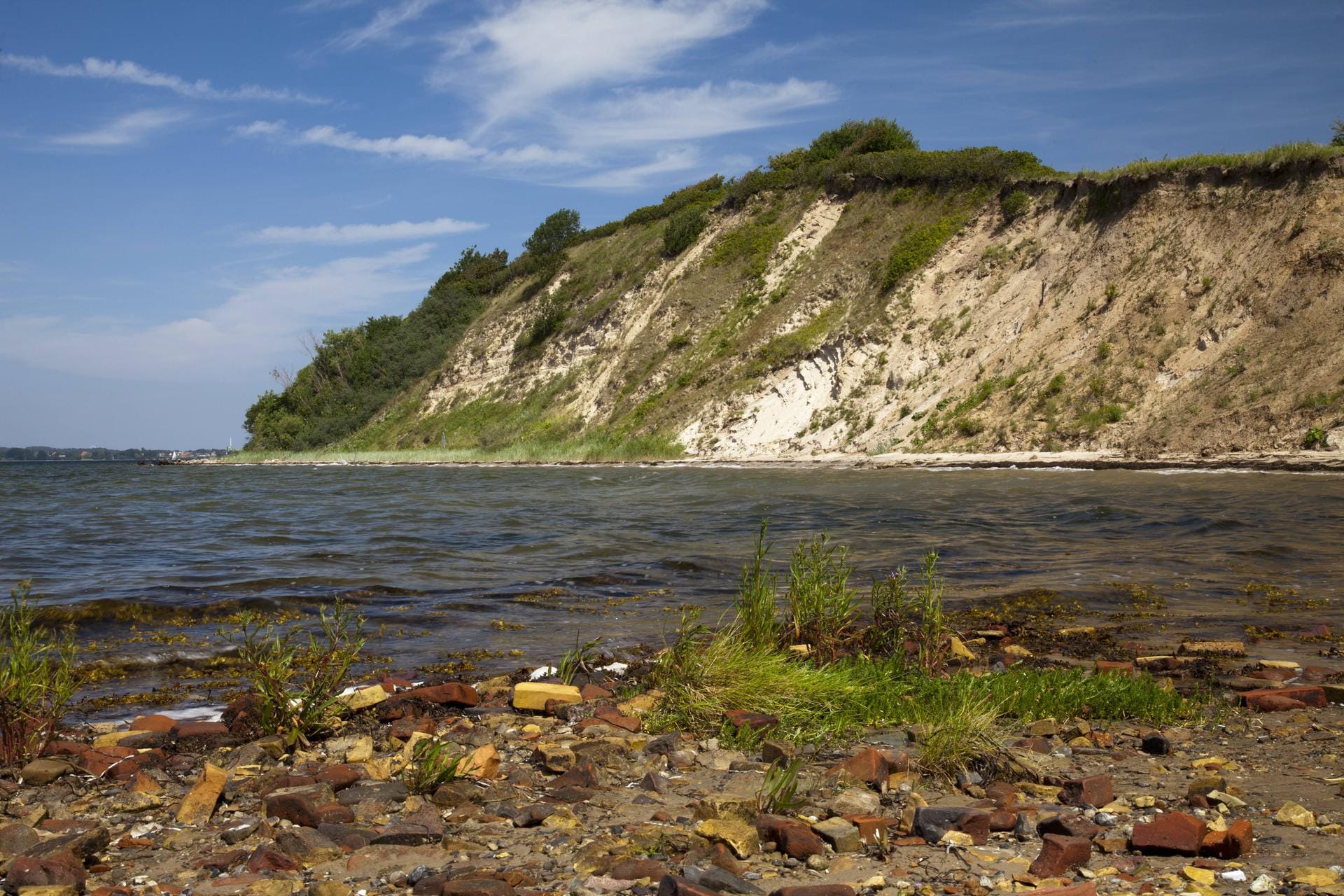 Das Naturschutzgebiet der Halbinsel Holnis bietet neben Badestränden auch eine Steilküste mit Ausblick nach Dänemark.