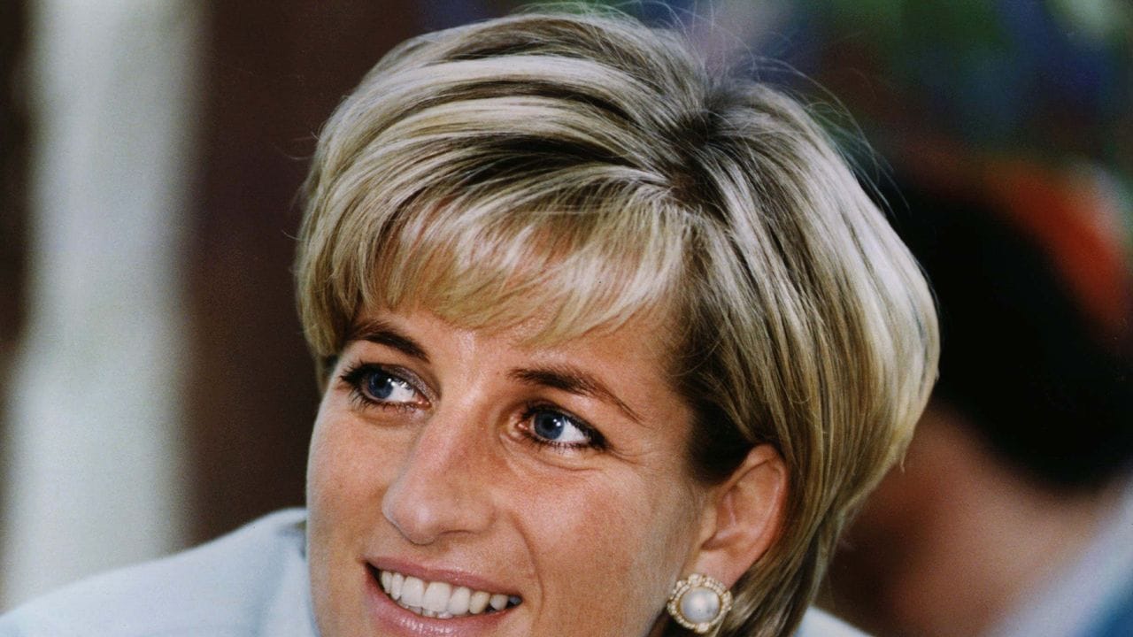 Prinzessin Diana lächelt. Prinzessin Diana lächelt.