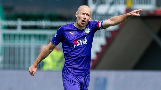 Hat noch nicht über seine weitere Zukunft entschieden: Arjen Robben vom FC Groningen.