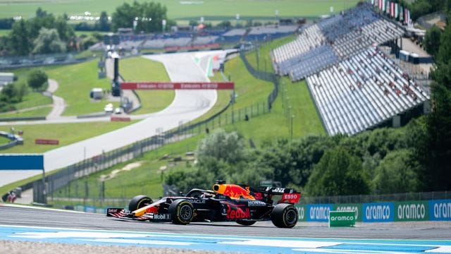 Max Verstappen startet beim Großen Preis der Steiermark von der Pole Position.