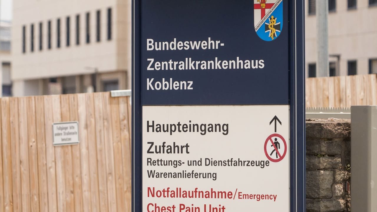Das Bundeswehr-Zentralkrankenhaus in Koblenz. Das Bundeswehr-Zentralkrankenhaus in Koblenz.