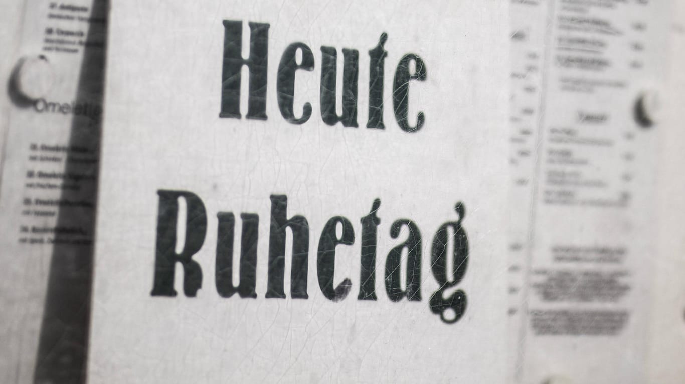 "Heute Ruhetag": Der Sonntag gilt in Deutschland als Ruhetag.