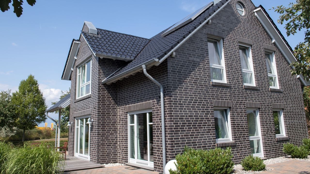 Offene Terrassentüren sind eine Einladung für Einbrecher. Offene Terrassentüren sind eine Einladung für Einbrecher.