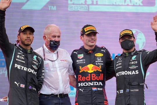 Nach seinem Sieg beim ersten Rennen in Österreich ist Max Verstappen (2.